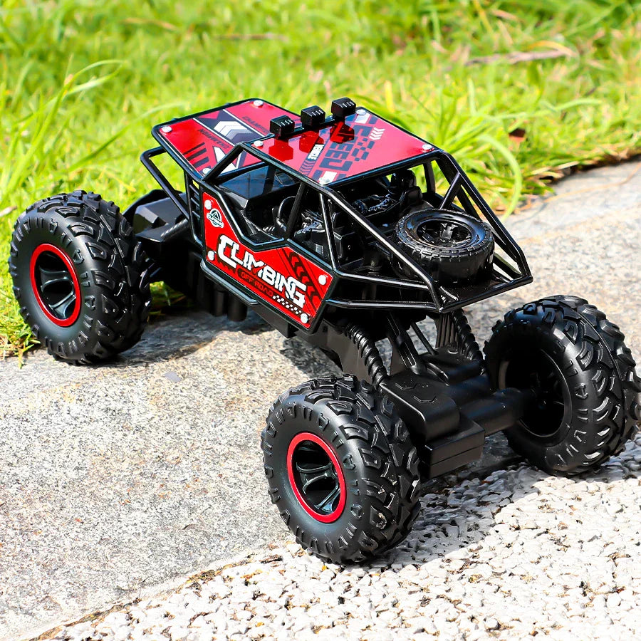 2.4G Remote-Controlled Alloy Off-Road Vehicle with Long-Distance Lighting